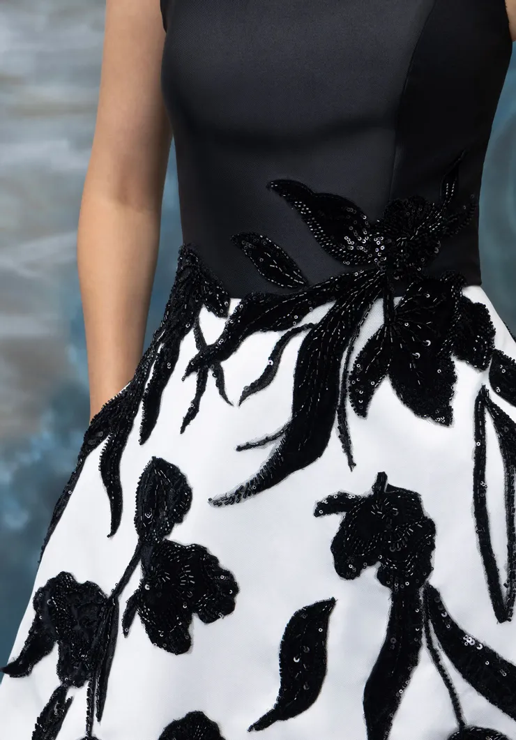 MGNY Style #2070011 #4 frontface vertical cropped picture