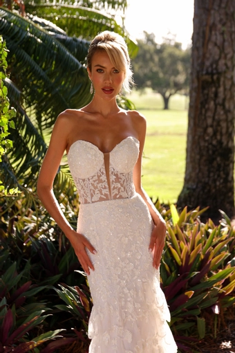 Primavera Couture 11203 #3 frontface vertical cropped thumbnail