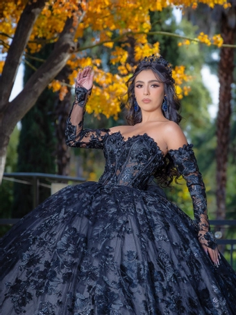 Quince Style 26092 #4 frontface vertical cropped thumbnail