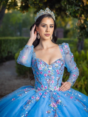 Quince Style #26093 $8 frontface vertical cropped thumbnail