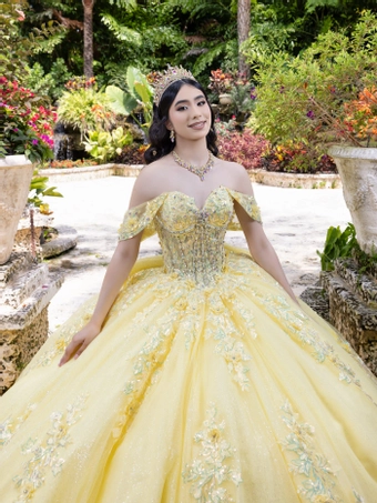 Quince Style #26100 $19 frontface vertical cropped thumbnail