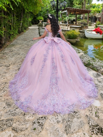 Quince Style #26105 $7 backface vertical thumbnail