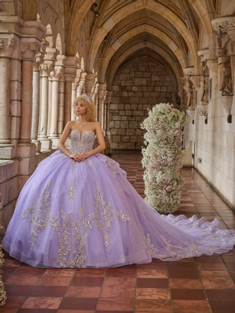 Quince Style #26116 $2 frontface vertical thumbnail