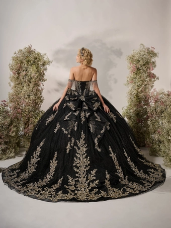 Quince Style #26117 $6 backface vertical thumbnail