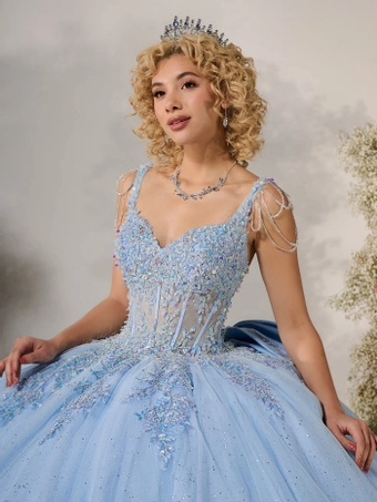 Quince Style #26118 $8 frontface vertical cropped thumbnail