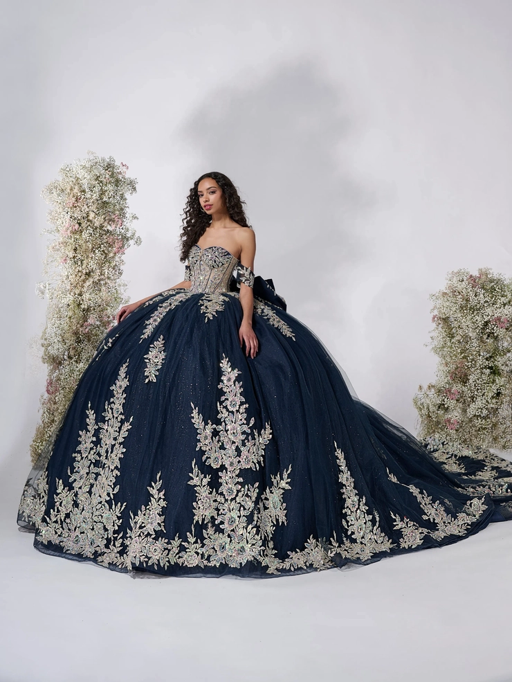 Quince Style #26119 #1 frontface vertical picture