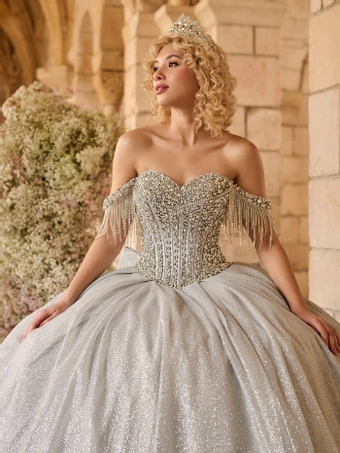 Quince Style #26124 $8 frontface vertical cropped thumbnail