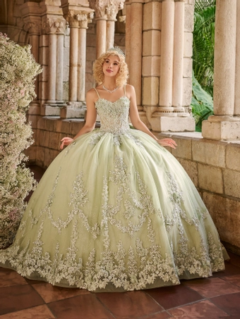 Quince Style #26125 $1 frontface vertical thumbnail