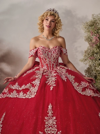 Quince Style #26126 $7 frontface vertical cropped thumbnail