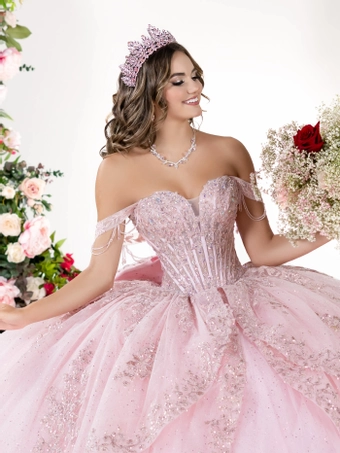 Quince Style #26131 #4 frontface vertical cropped thumbnail