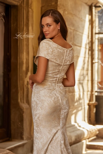 La Femme 33428 #4 backface vertical cropped thumbnail