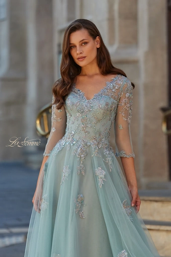 La Femme Style #33536 #2 frontface vertical cropped thumbnail