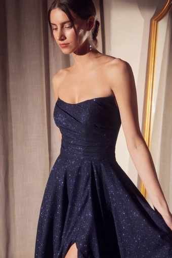 Amoris T701 #13 frontface vertical cropped thumbnail