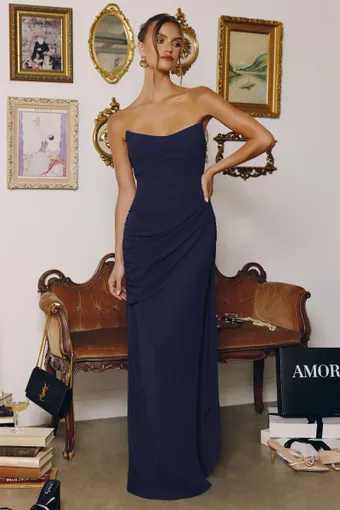 Amoris T726 #3 frontface vertical thumbnail