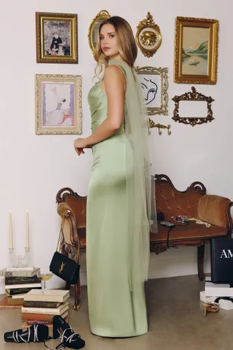 Amoris T729 #11 backface vertical thumbnail