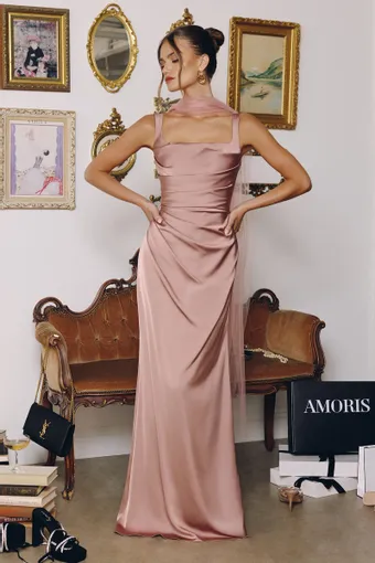 Amoris T729 #8 frontface vertical thumbnail