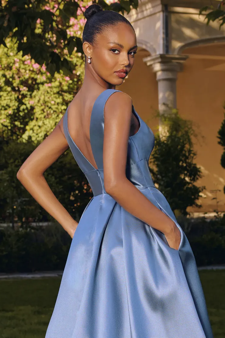 Amoris Style #T814 #11 backface vertical cropped picture