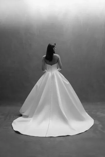 Matthew Christopher 3700 Anna #1 default backface vertical thumbnail