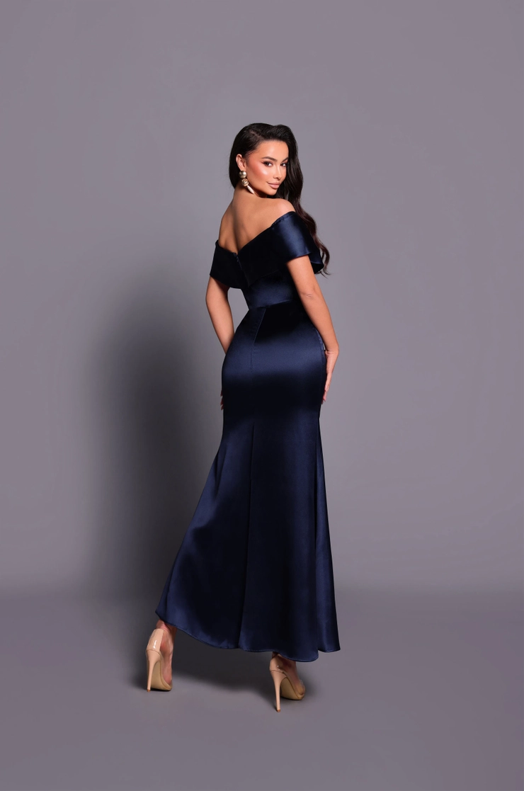 Nicoletta Style #NBM2019 #1 default backface vertical picture