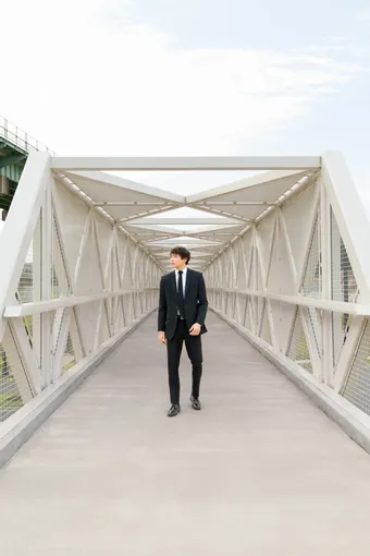 Larr Brio Style #Metro Suit Black #0 default frontface vertical thumbnail