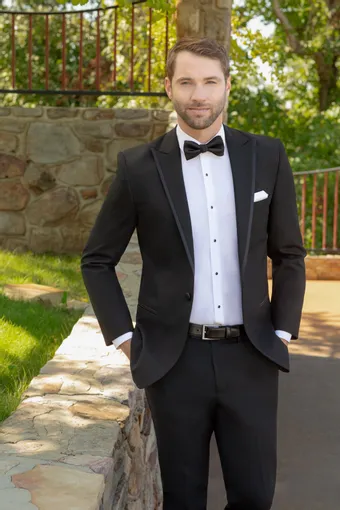 Larr Brio Style #Metro Tux Colin Black Peak #0 default frontface vertical cropped thumbnail