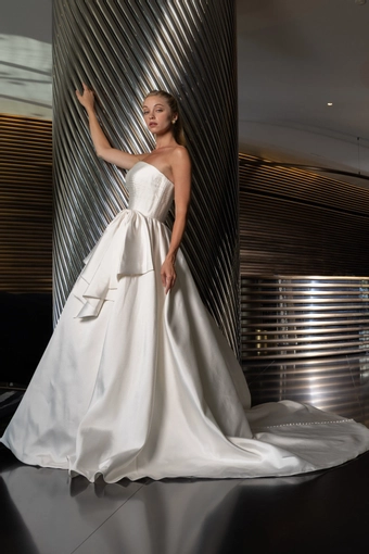 Monte Durham for Elissar Bridal Isabelle #1 vertical thumbnail