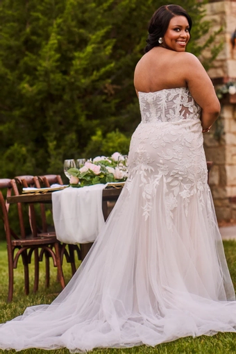 Michelle Bridal MB2512 #2 backface vertical thumbnail