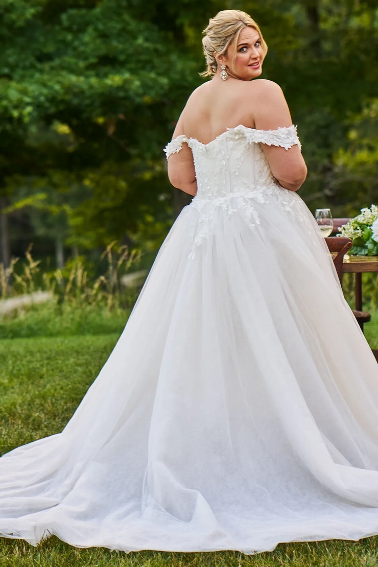 Michelle Bridal Style #MB2513 Backface Thumbnail Image