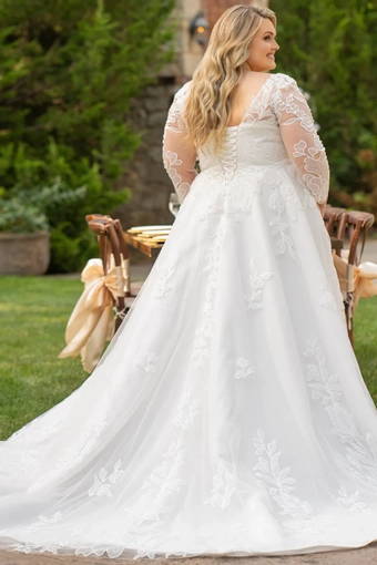 Michelle Bridal Style #MB2604 #3 backface vertical thumbnail