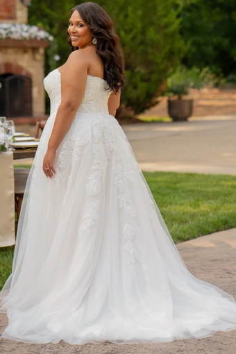 Michelle Bridal MB2605 #2 backface vertical thumbnail