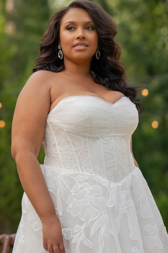 Michelle Bridal MB2605 #5 frontface vertical cropped thumbnail