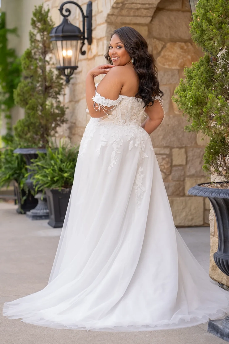 Michelle Bridal Style #MB2611 Backface Thumbnail Image