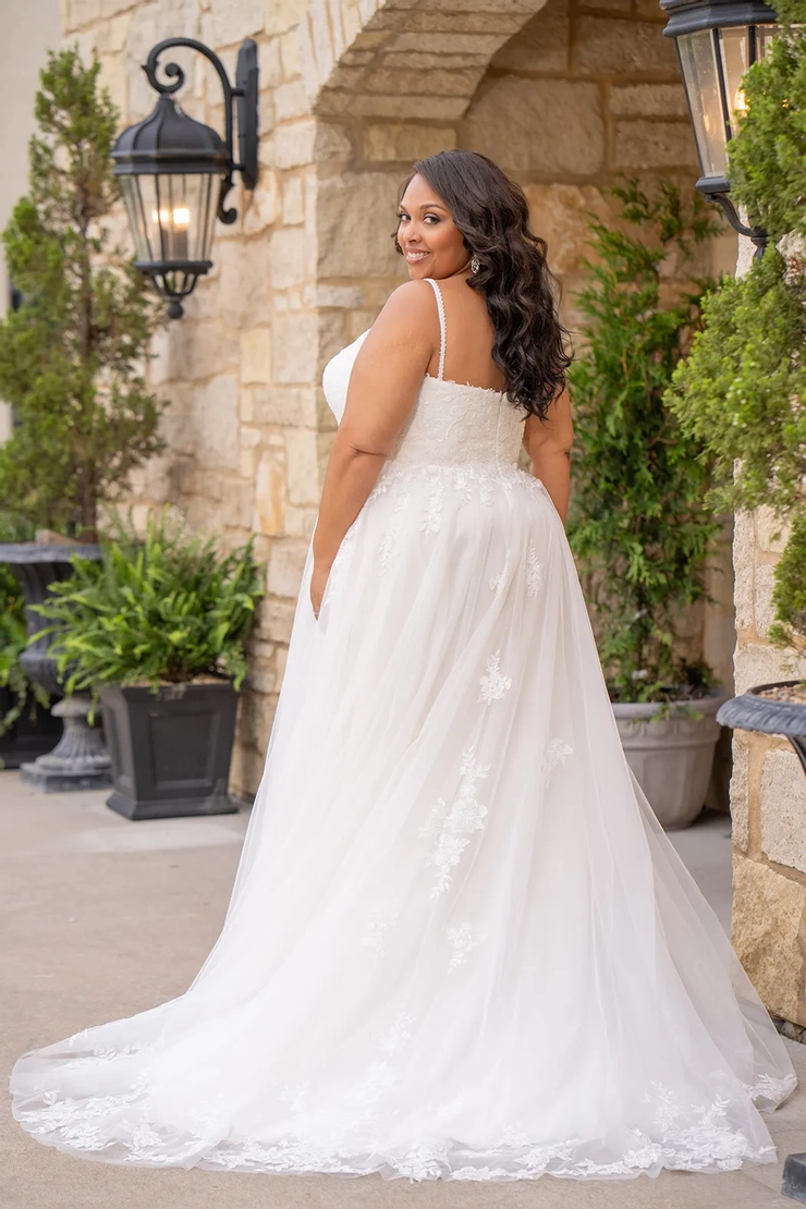 Michelle Bridal Style #MB2617 Backface Thumbnail Image