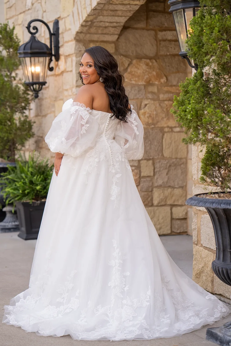 Michelle Bridal Style #MB2618 Backface Thumbnail Image