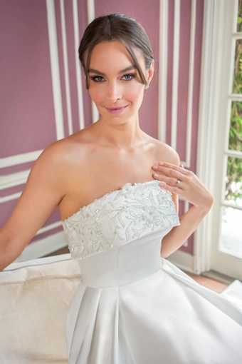 Jasmine Style #T282021 #2 frontface vertical cropped thumbnail