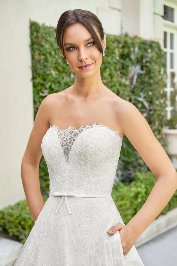 Jasmine | Bridal & Veil - T282026 | Bridal & Veil