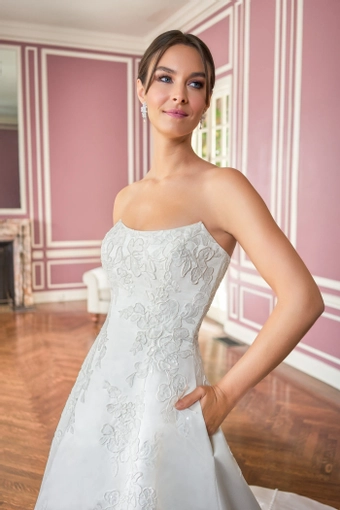 Jasmine Style #T282027 #2 frontface vertical cropped thumbnail