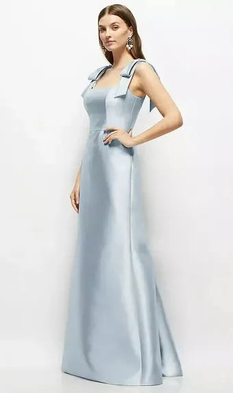 Alfred Sung #D868 #1 frontface vertical thumbnail