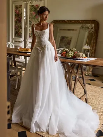 Milla Nova Dawnelle #0 default frontface vertical thumbnail