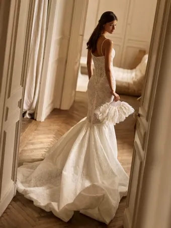 Milla Nova Elanoria #1 default backface vertical thumbnail