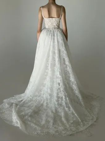 Milla Nova Glowline Train #1 default backface vertical thumbnail