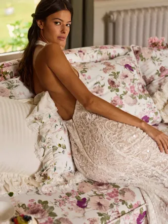 Milla Nova Vyre #1 vertical thumbnail