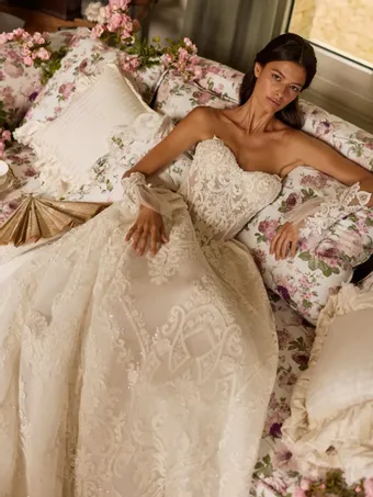 Milla Nova Zeira #1 frontface vertical thumbnail