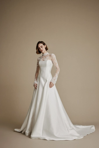 La Premiere Constance #2 frontface vertical thumbnail