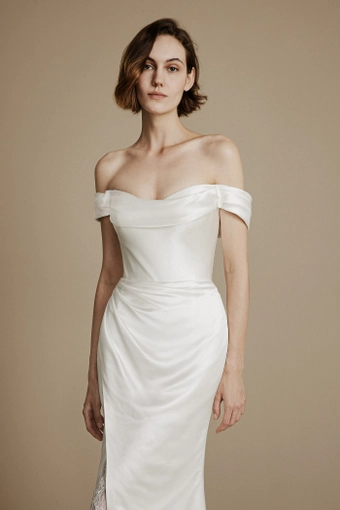 La Premiere Carmen #3 frontface vertical cropped thumbnail