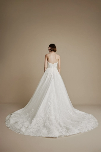 La Premiere Corinne #2 default backface vertical thumbnail