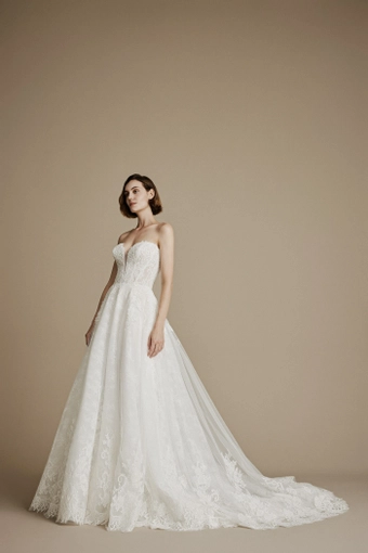 La Premiere Corinne #1 frontface vertical thumbnail