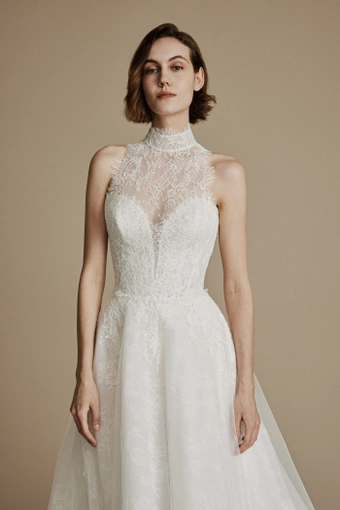 La Premiere Corinne #3 frontface vertical cropped thumbnail