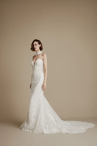 La Premiere Cressida #1 frontface vertical thumbnail