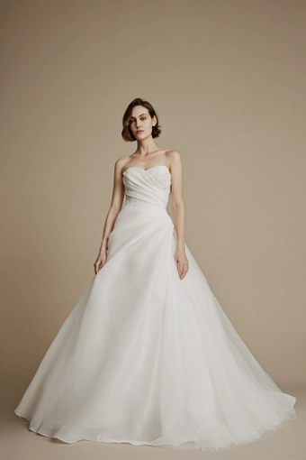 La Premiere Calla #0 default frontface vertical thumbnail